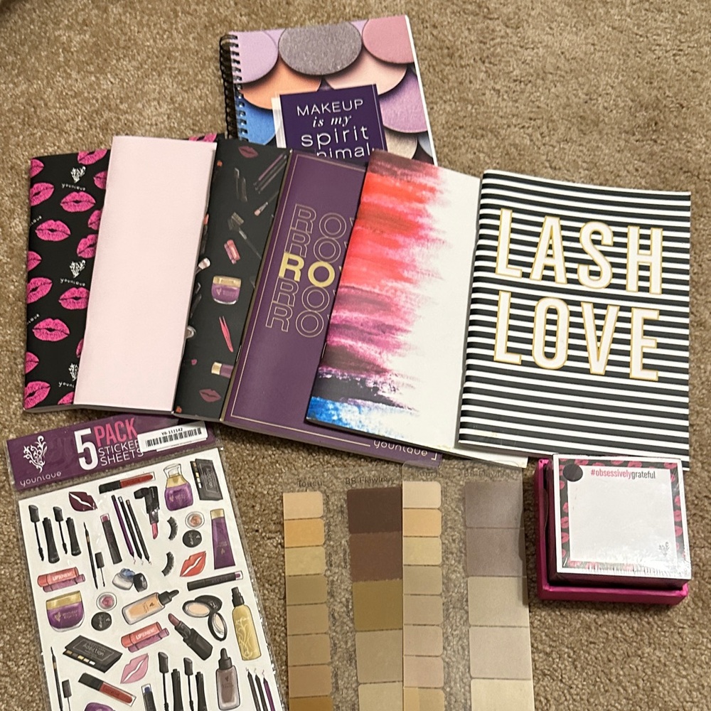 Younique swag bundle